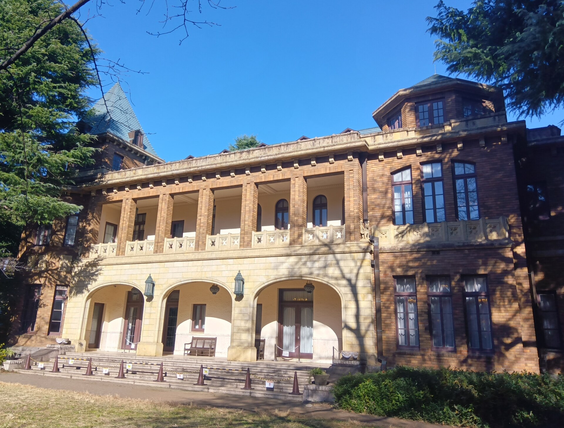 舊前田家本邸洋館庭園側外觀